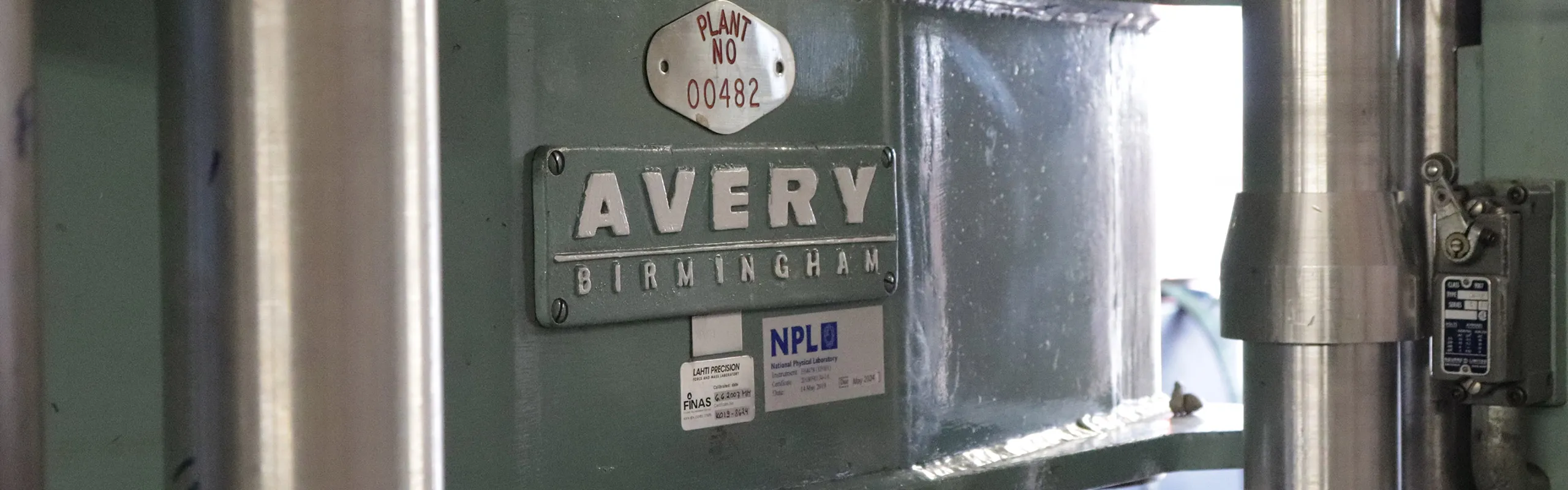 Deadweight testing machine Avery Weigh-Tronix